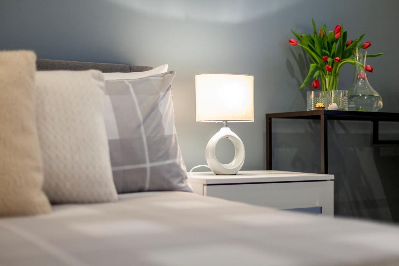 Private Double Bd With Optional Balcony, 15 Mins To London Ccアパートメント エクステリア 写真
