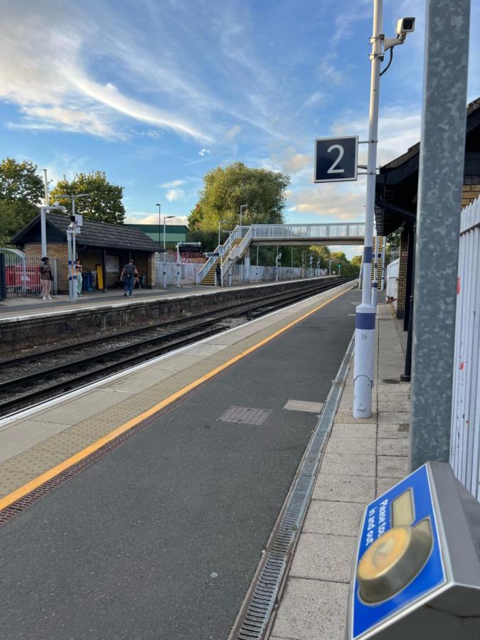 Private Double Bd With Optional Balcony, 15 Mins To London Ccアパートメント エクステリア 写真