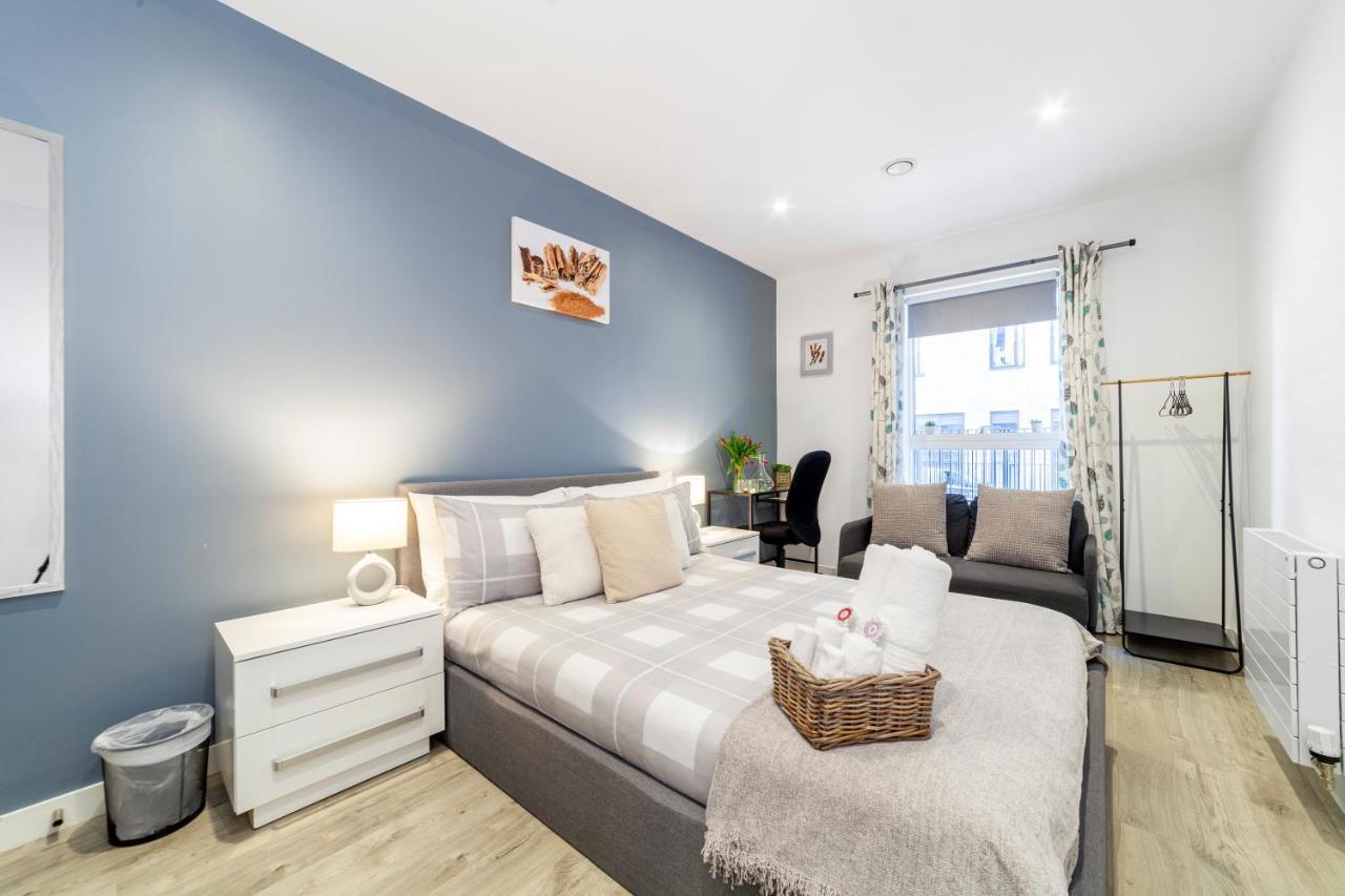Private Double Bd With Optional Balcony, 15 Mins To London Ccアパートメント エクステリア 写真